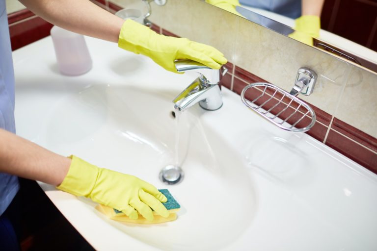 3 consejos para limpiar tus baños con facilidad