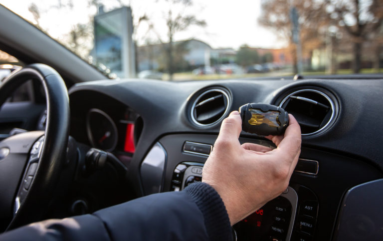 Qué usar para desinfectar el ambiente dentro de tu auto