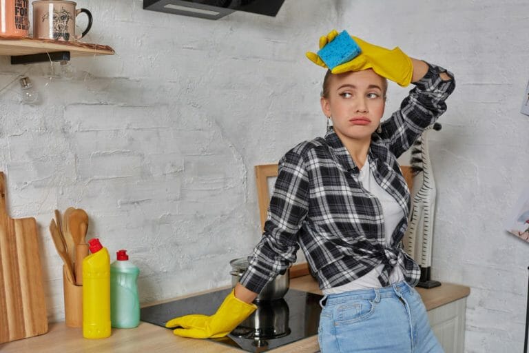 Cómo limpiar el techo de la cocina